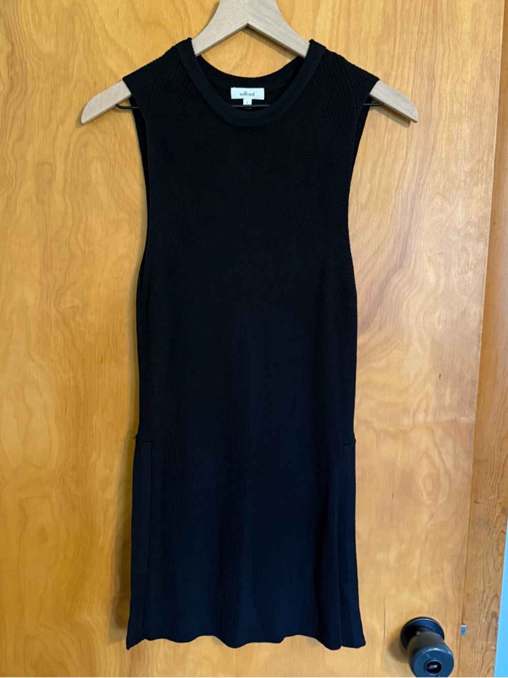 Wilfred Aritzia Palmier Sleeveless Sweater Top Tunic Side Slit Black Sz S